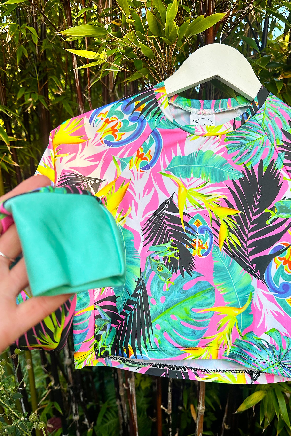 Womens Long Sleeved cropped rashguard in Pura Vida - S/M